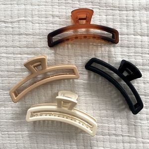 ulta // set of four claw clips